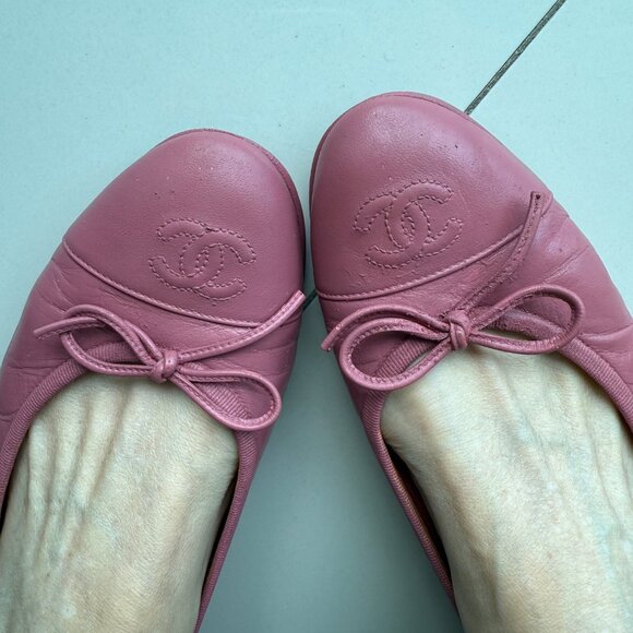 CHANEL CC Ballet Flats - Picture 2 of 4